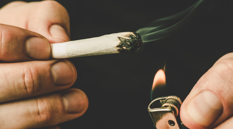 Joints vs. Bongs: Which is the Better Way to Smoke Weed?