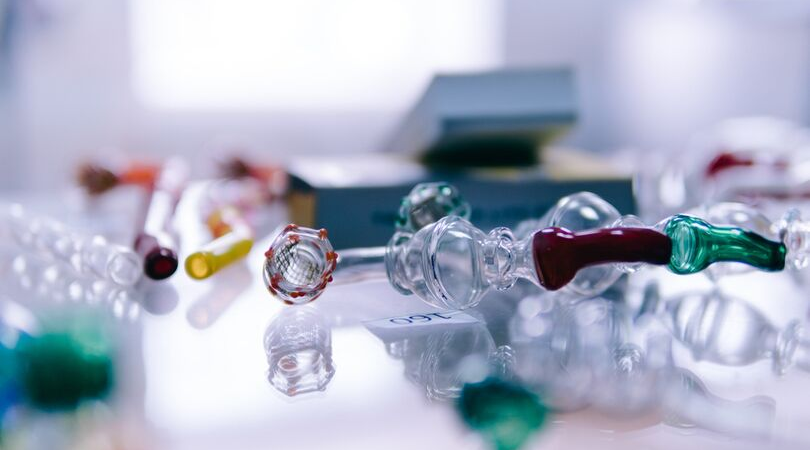 The Powerful Features of the Mini Bongs