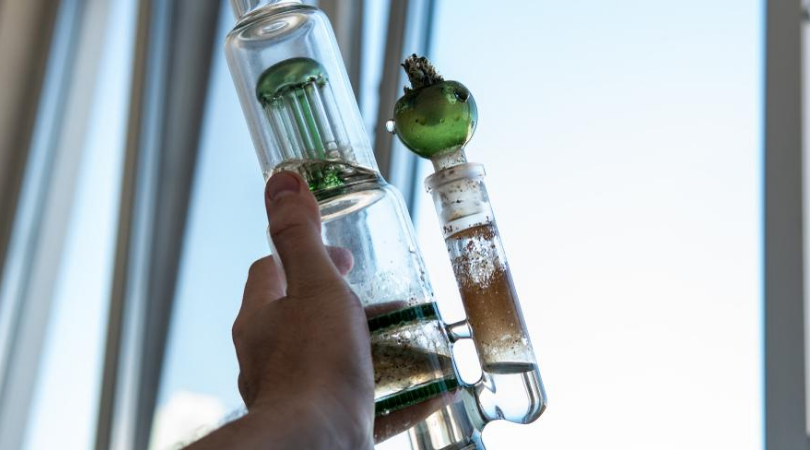 Why Should You Try Scientific Glass Bongs?