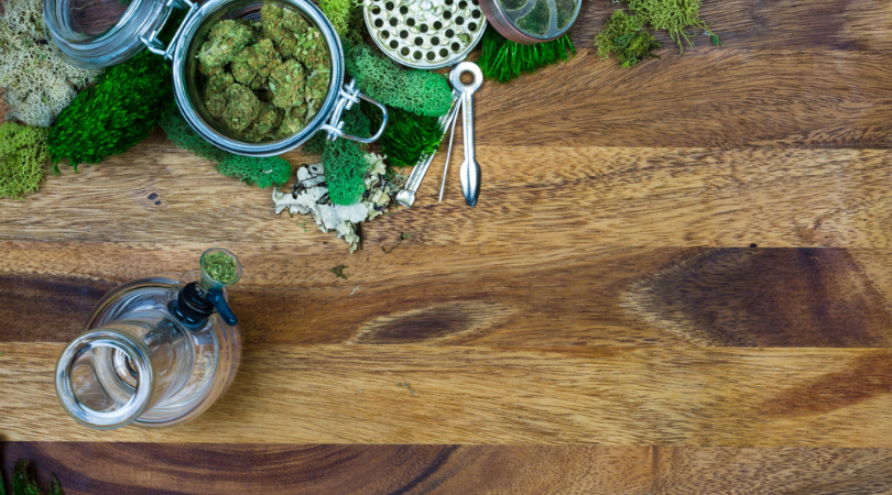 Why Glass Is the Best Material For Bongs and Pipes