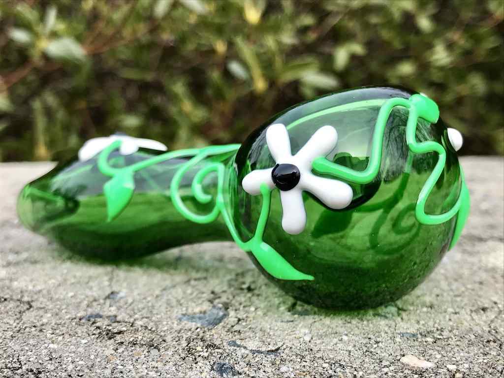 Fat Buddha Glass Pipe Glow in the Dark Garden Ivy Pipe