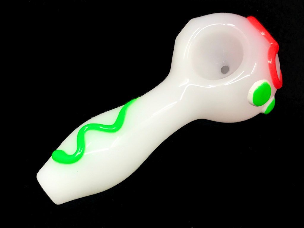 Glow In The Dark Heart Pipe Fat Buddha Glass