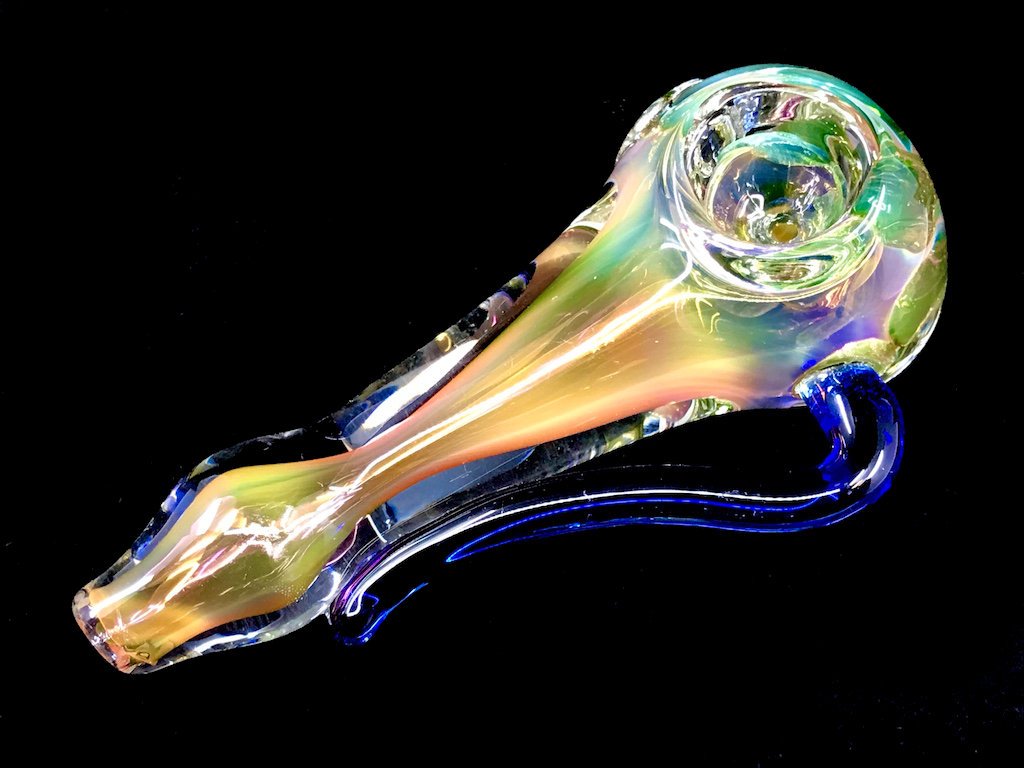 Golden Handle Pipe