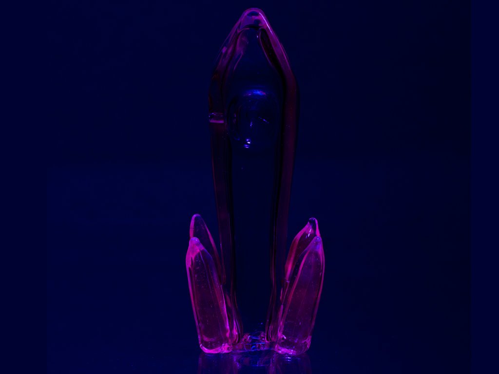 UV Lucy Crystals Pipe