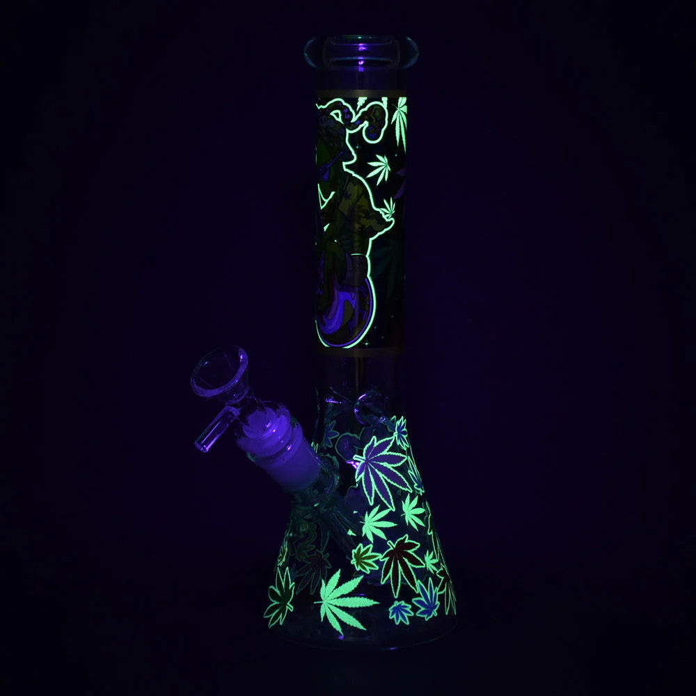 Alien Beaker Bong