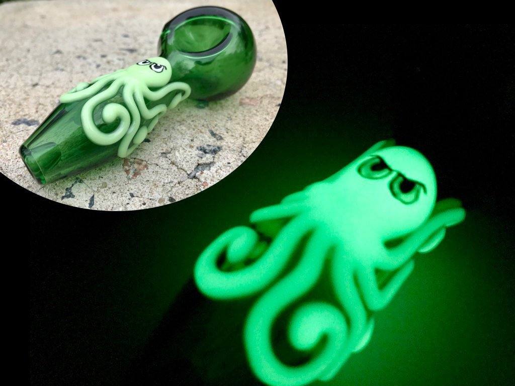 Fat Buddha Glass Pipe Glow in the Dark Octopus Pipe