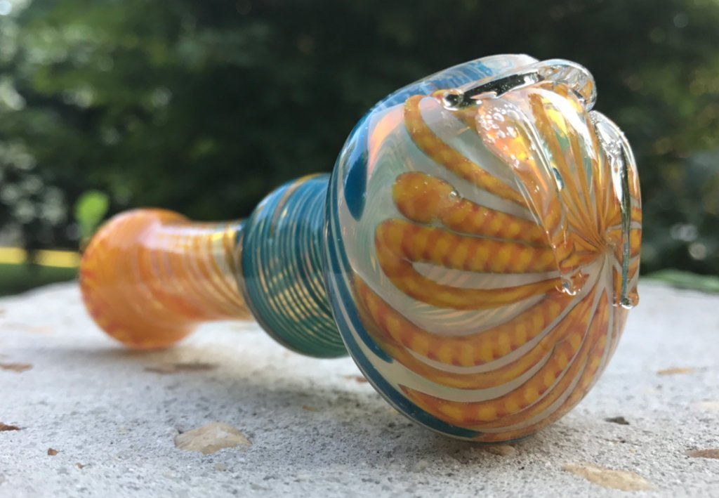 Heavy Swirl Glass Pipe KS41