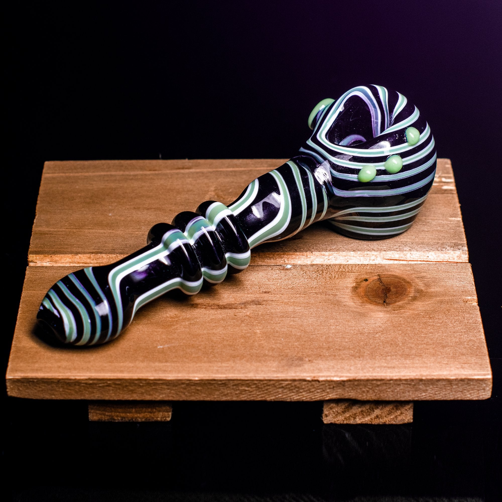 Staff Choice Spiral Pipe With Slyme Fat Buddha Glass